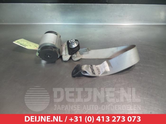 Mitsubishi Outlander Rear seatbelt, right O316003