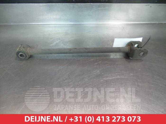Toyota Avensis Draagarm links-achter O383912
