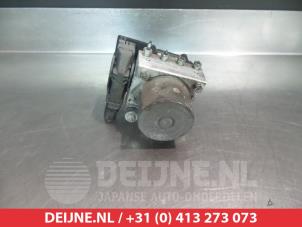Subaru Impreza ABS pump O337727 photo 2