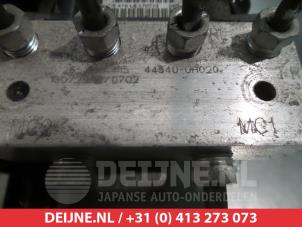 Toyota Aygo ABS Pomp O338647 foto 3