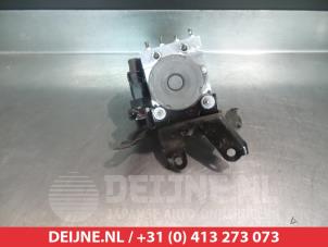 Toyota Aygo ABS Pomp O338647 foto 2