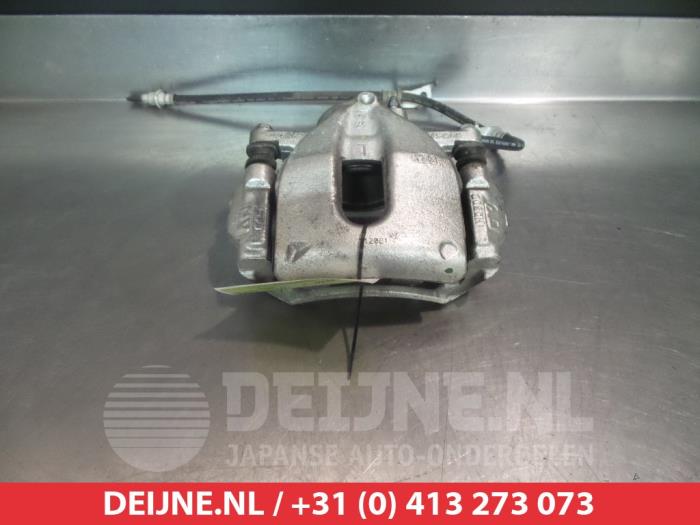 Toyota Auris Front brake calliper, left O325730