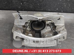 Toyota Auris Front brake calliper, right O327015 photo 2