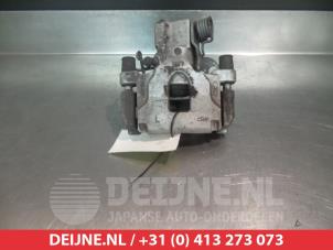 Gebruikte Remklauw (Tang) links-achter Honda Civic (FK1/2/3) 1.8i VTEC 16V Prijs € 35,00 Margeregeling aangeboden door V.Deijne Jap.Auto-onderdelen BV