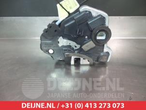 Toyota Landcruiser Türschlossmechanik 4-türig rechts vorne O281251 foto 2