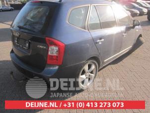 Kia Carens Front door 4-door, right O273355 photo 2