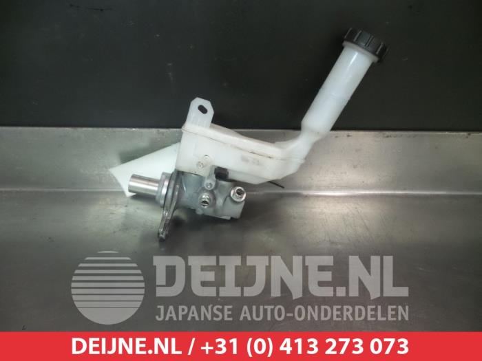 Hoofdremcilinder Nissan Pulsar (C13), 2013 1.2 DIG-T 16V, Hatchback, Benzine, 1.197cc, 85kW (116pk), FWD, HRA2DDT, 2014-10, C13B (Gebruikt)