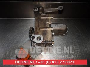 Mitsubishi Lancer Oliepomp O353477 foto 4