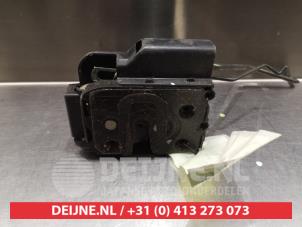 Hyundai Getz Deurslot Mechaniek 2Deurs links O279001 foto 3
