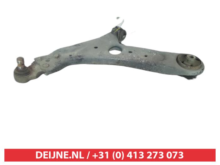 Hyundai I30 Draagarm onder links-voor O381063