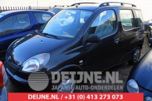 Toyota Yaris Verso Portier 4Deurs links-achter O285771 foto 2