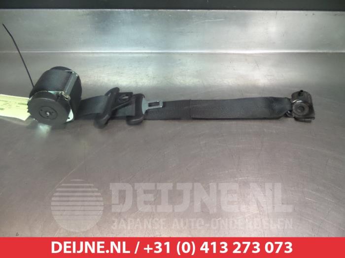 Subaru Trezia Rear seatbelt, left O315722