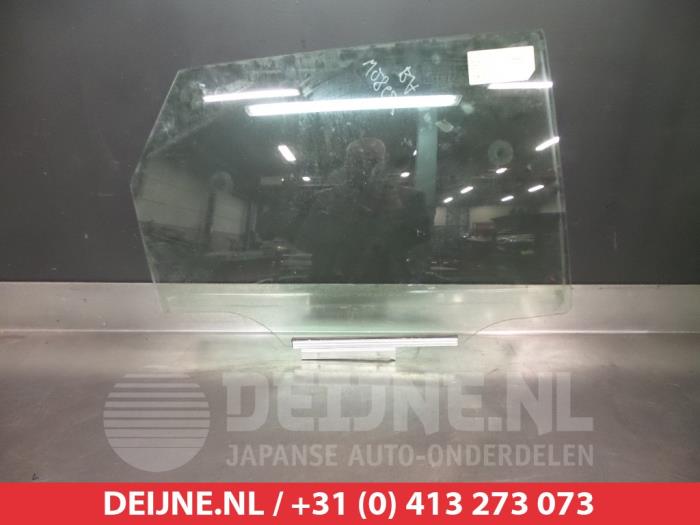 Subaru Trezia Türscheibe 4-türig rechts hinten O288419