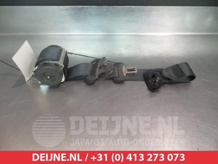 Subaru Trezia Rear seatbelt, right O315969