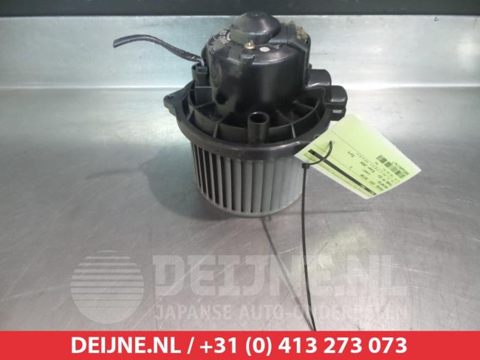 Daihatsu Young RV Heizung Belüftungsmotor O367313