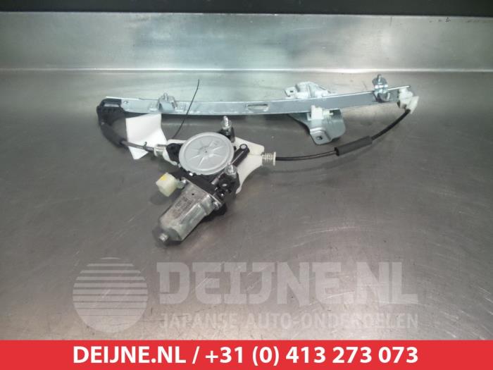 Kia Rio Rear door window mechanism 4-door, right O291324
