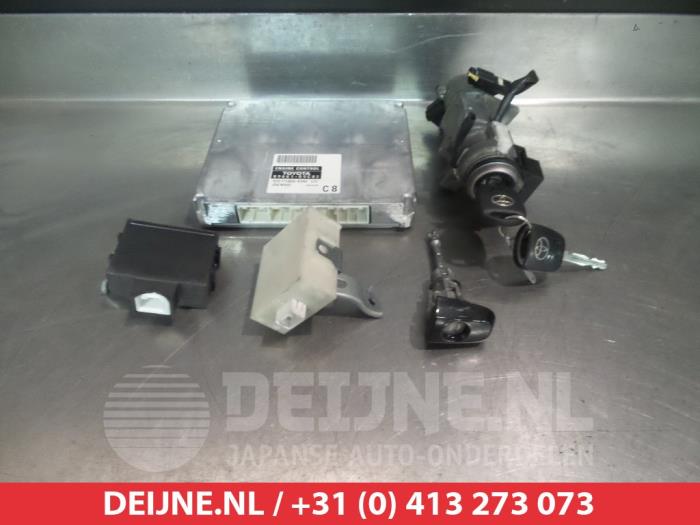 Toyota Avensis Steuergerät Motormanagement O345445