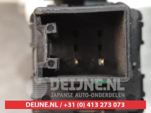 Mazda 2 Door window motor O292061 photo 4