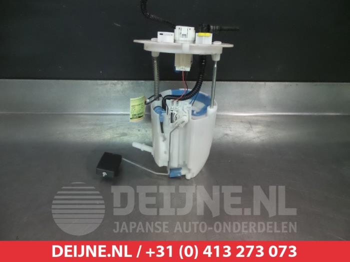 Gebruikte Tank element Pomp Lexus IS (E3) 300h 2.5 16V Prijs € 100,00 Margeregeling aangeboden door V.Deijne Jap.Auto-onderdelen BV
