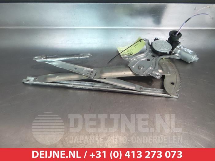 Daihatsu Young RV Fenstermechanik 4-türig links vorne O275937