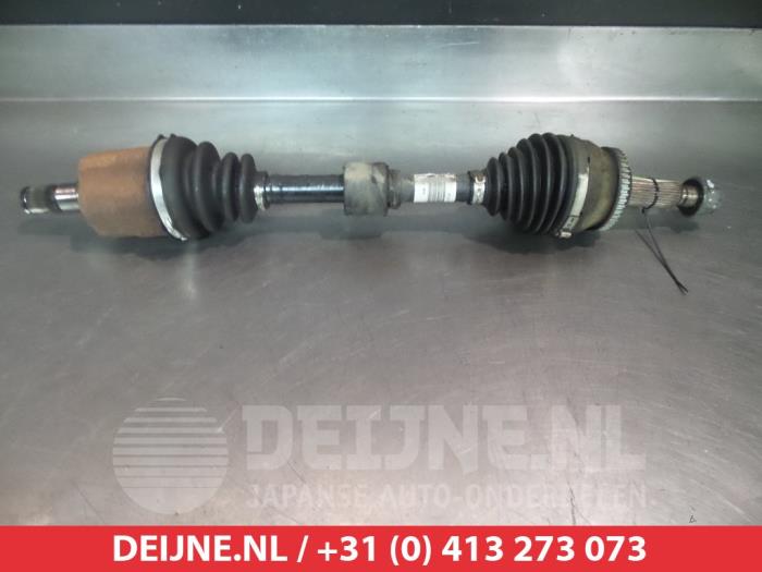 Kia Ceed Aandrijfas links-voor O317971