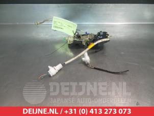 Suzuki Swift Deurslot Mechaniek 2Deurs links O279081 foto 2