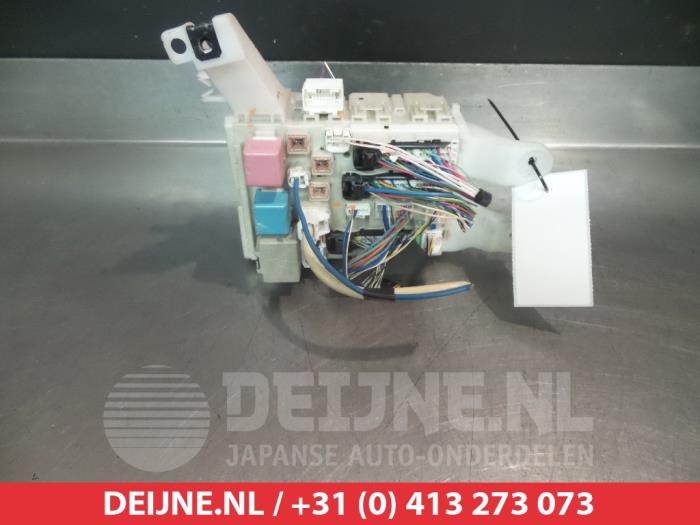 Toyota Auris Fuse box O350358