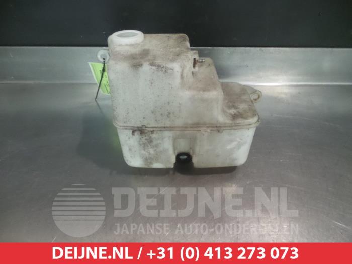 Toyota Celica Ruitensproeiertank voor O340870