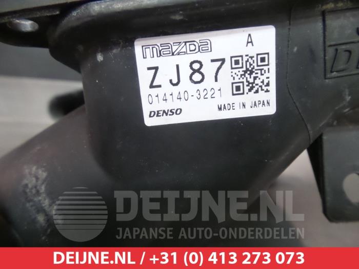 Mazda 2 Engine management computer O344060
