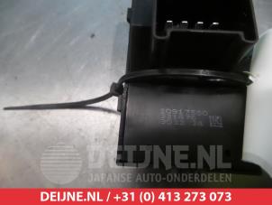Chevrolet Cruze Multi-functional window switch O311366 photo 3