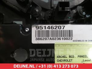 Chevrolet Cruze Heater control panel O305311 photo 3