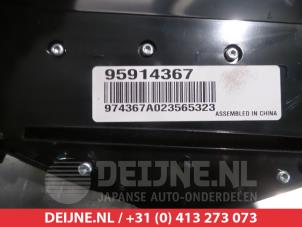 Chevrolet Cruze Radiobedienfeld O261140 foto 3
