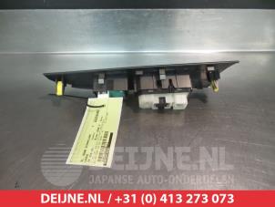 Lexus IS Electric window switch O311318 photo 2