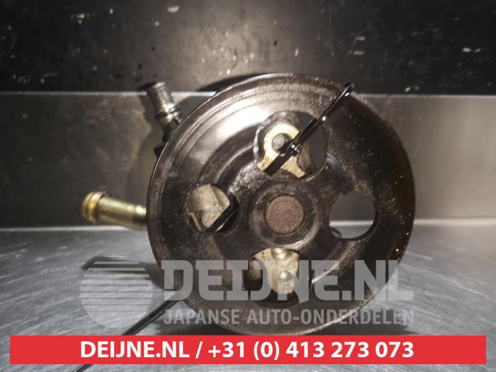 Gebruikte Stuurpomp Suzuki Swift (SF310/413) 1.3 Prijs € 50,00 Margeregeling aangeboden door V.Deijne Jap.Auto-onderdelen BV