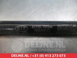 Kia Rio Rear gas strut, left O293922 photo 2