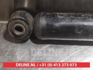 Suzuki Jimny Schokdemper rechts-achter O379743 foto 4