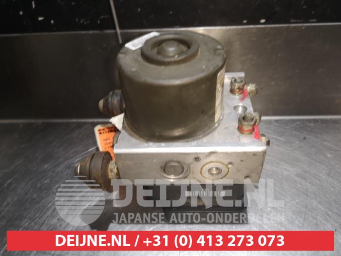 Gebruikte ABS Pomp Suzuki Liana (ERC/ERD/RH4) 1.4 DDiS 16V Prijs € 35,00 Margeregeling aangeboden door V.Deijne Jap.Auto-onderdelen BV