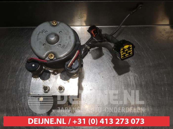 Gebruikte ABS Pomp Subaru Legacy Wagon (BH) 2.5 16V Prijs € 60,00 Margeregeling aangeboden door V.Deijne Jap.Auto-onderdelen BV