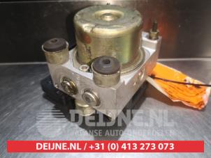 Suzuki Grand Vitara ABS Pomp O338344 foto 3