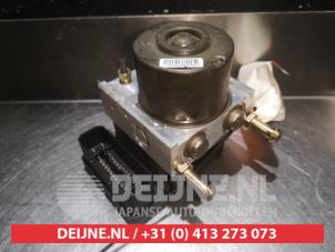Suzuki Liana ABS pump O338323 photo 3