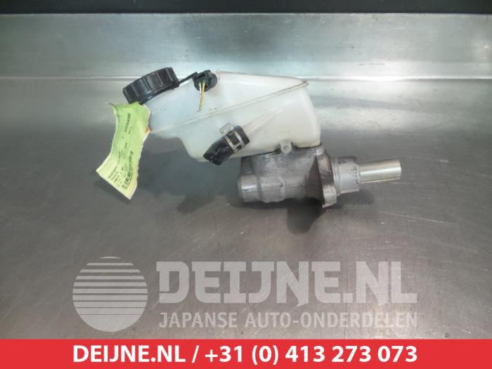 Toyota Yaris Hoofdremcilinder O337054