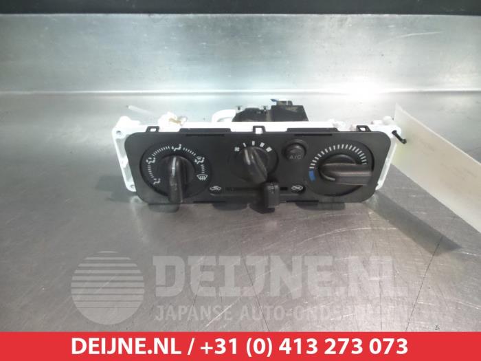 Suzuki Jimny Heater control panel O306237