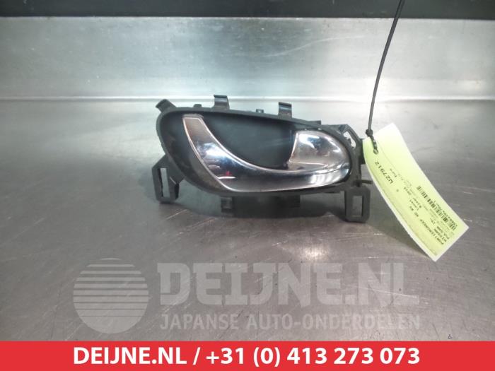 Nissan Pulsar Portiergreep 4Deurs rechts-voor O277526