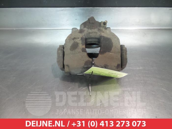 Toyota Avensis Remklauw (Tang) links-voor O325648