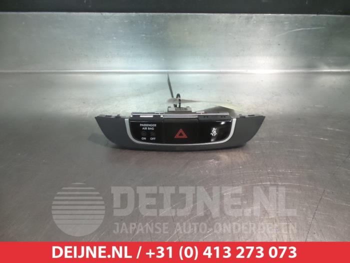 Hyundai IX35 Paniekverlichtings Schakelaar O310569