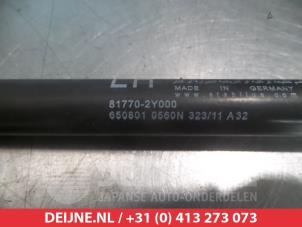 Hyundai IX35 Rear gas strut, left O293687 foto 2