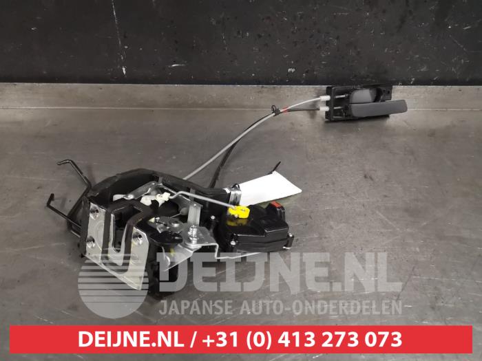 Kia Rio Door lock mechanism 4-door, front left O279597