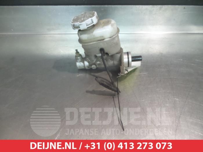 Gebruikte Hoofdremcilinder Kia Rio (DC22/24) 1.5 16V Prijs € 25,00 Margeregeling aangeboden door V.Deijne Jap.Auto-onderdelen BV