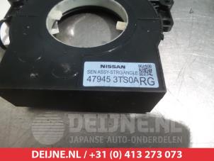 Nissan Note Steering angle sensor O263869 foto 2