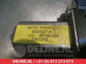 Nissan Note Fenstermechanik 4-türig links vorne O275642 foto 2